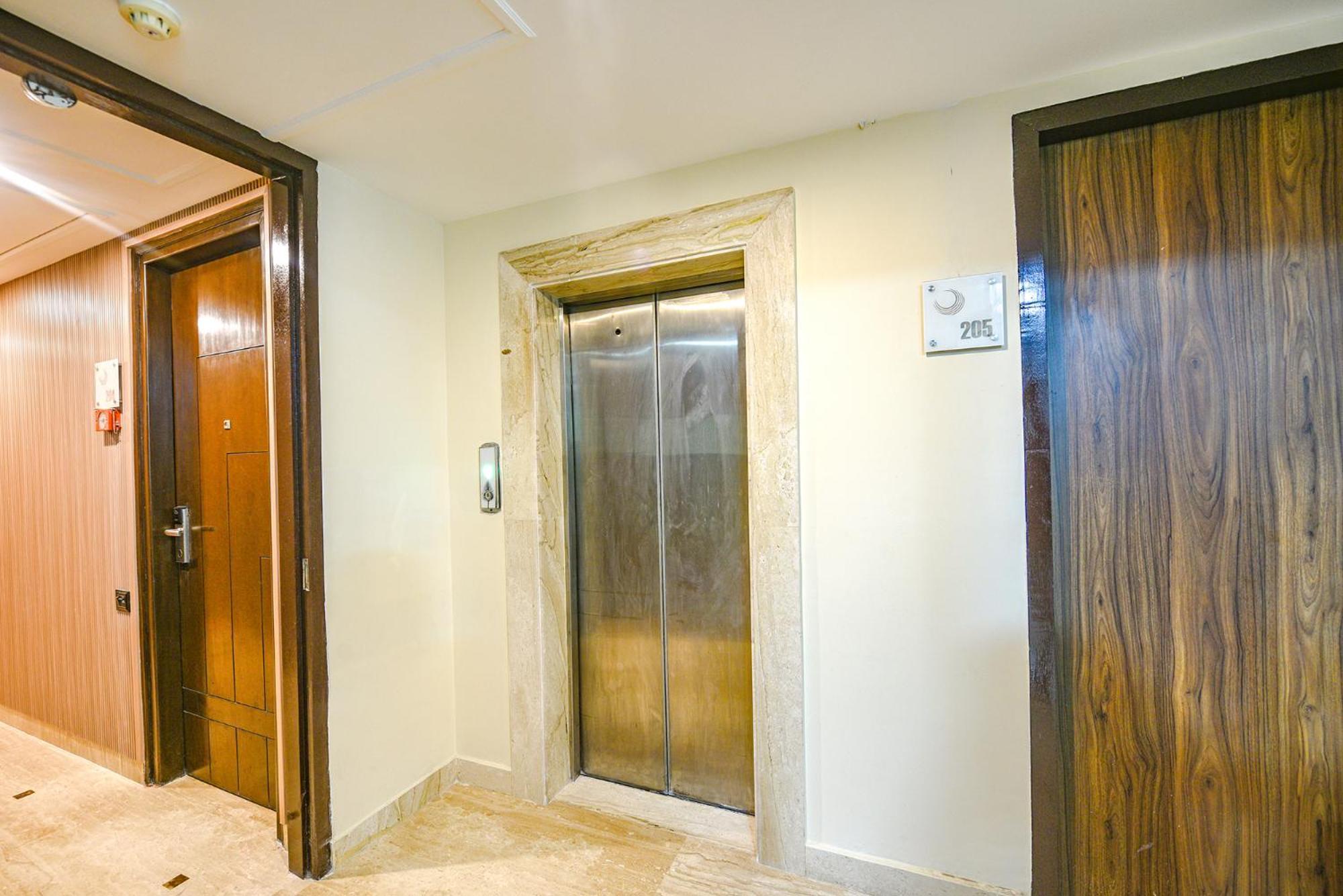 Fabhotel Aashraye New Delhi Bagian luar foto
