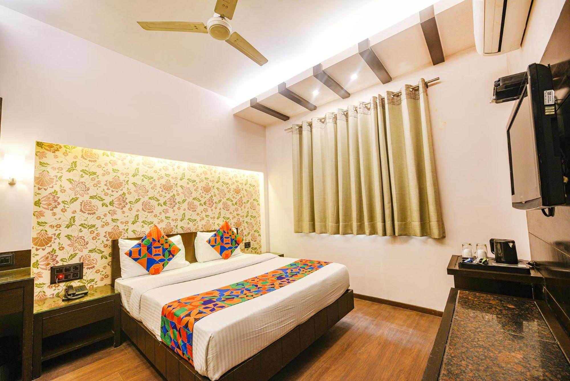 Fabhotel Aashraye New Delhi Bagian luar foto