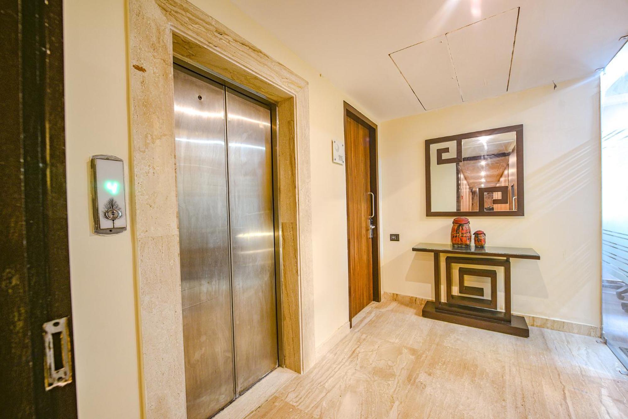 Fabhotel Aashraye New Delhi Bagian luar foto