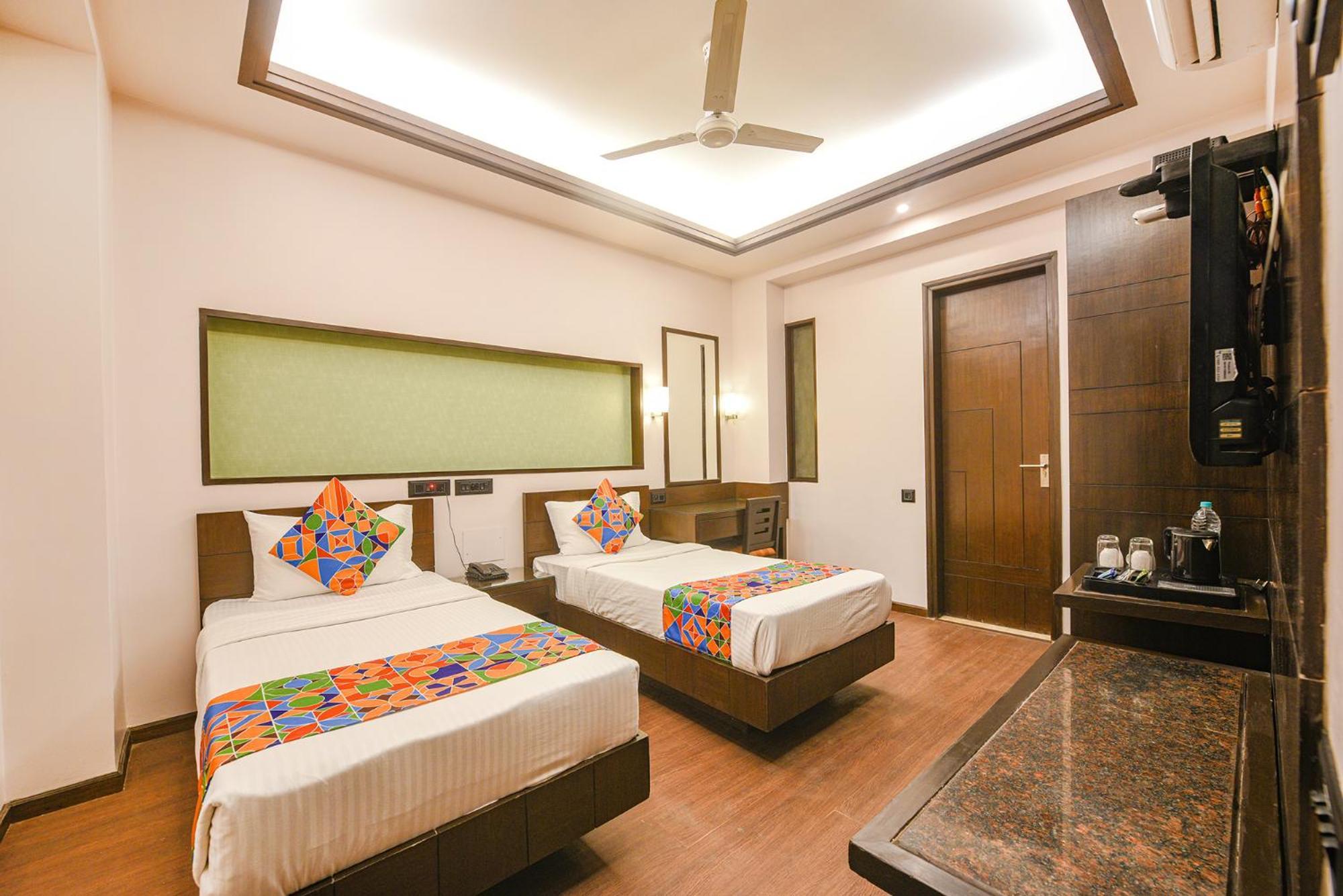Fabhotel Aashraye New Delhi Bagian luar foto