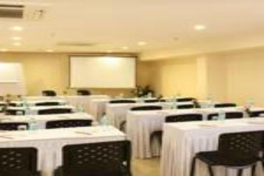 Fabhotel Aashraye New Delhi Bagian luar foto