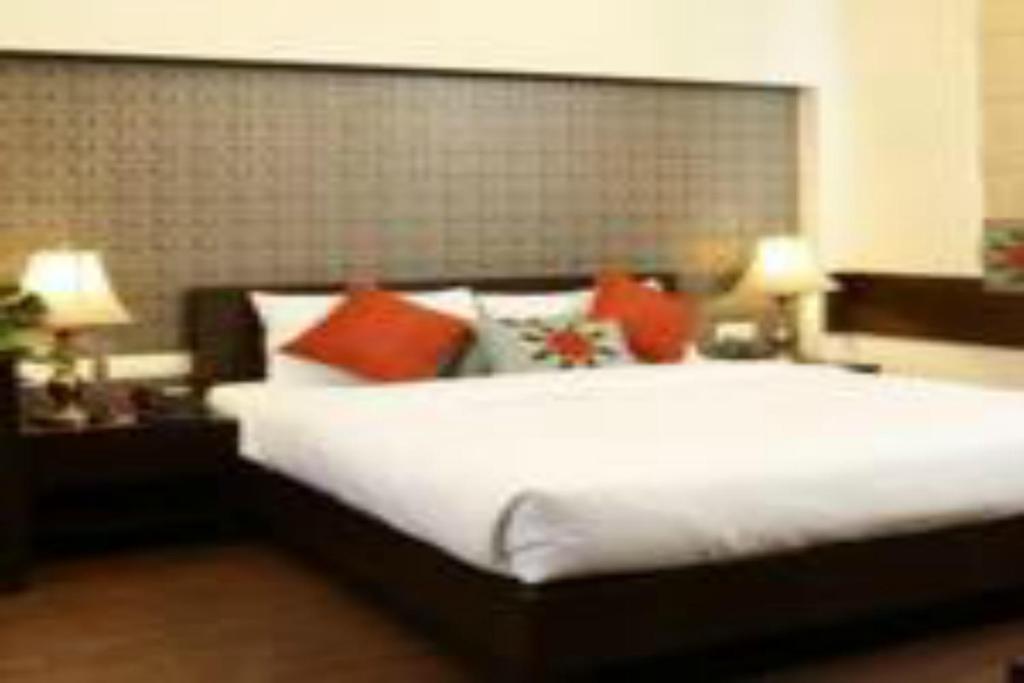 Fabhotel Aashraye New Delhi Bagian luar foto